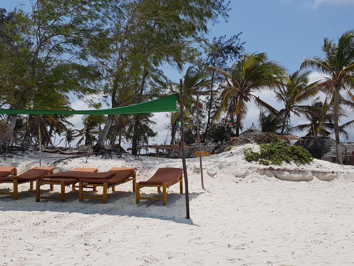 Nyumba Ya Afrika Bed & Breakfast Watamu Exterior photo