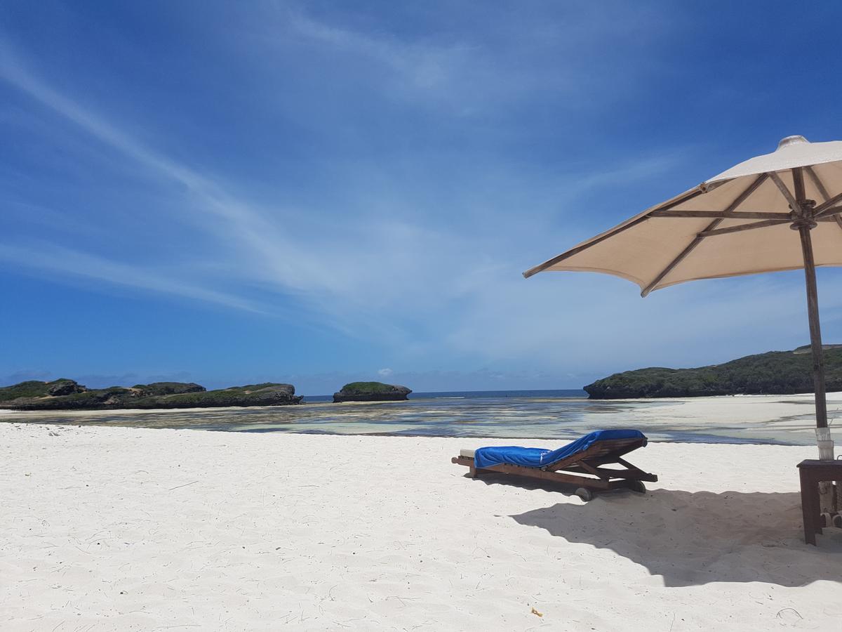Nyumba Ya Afrika Bed & Breakfast Watamu Exterior photo