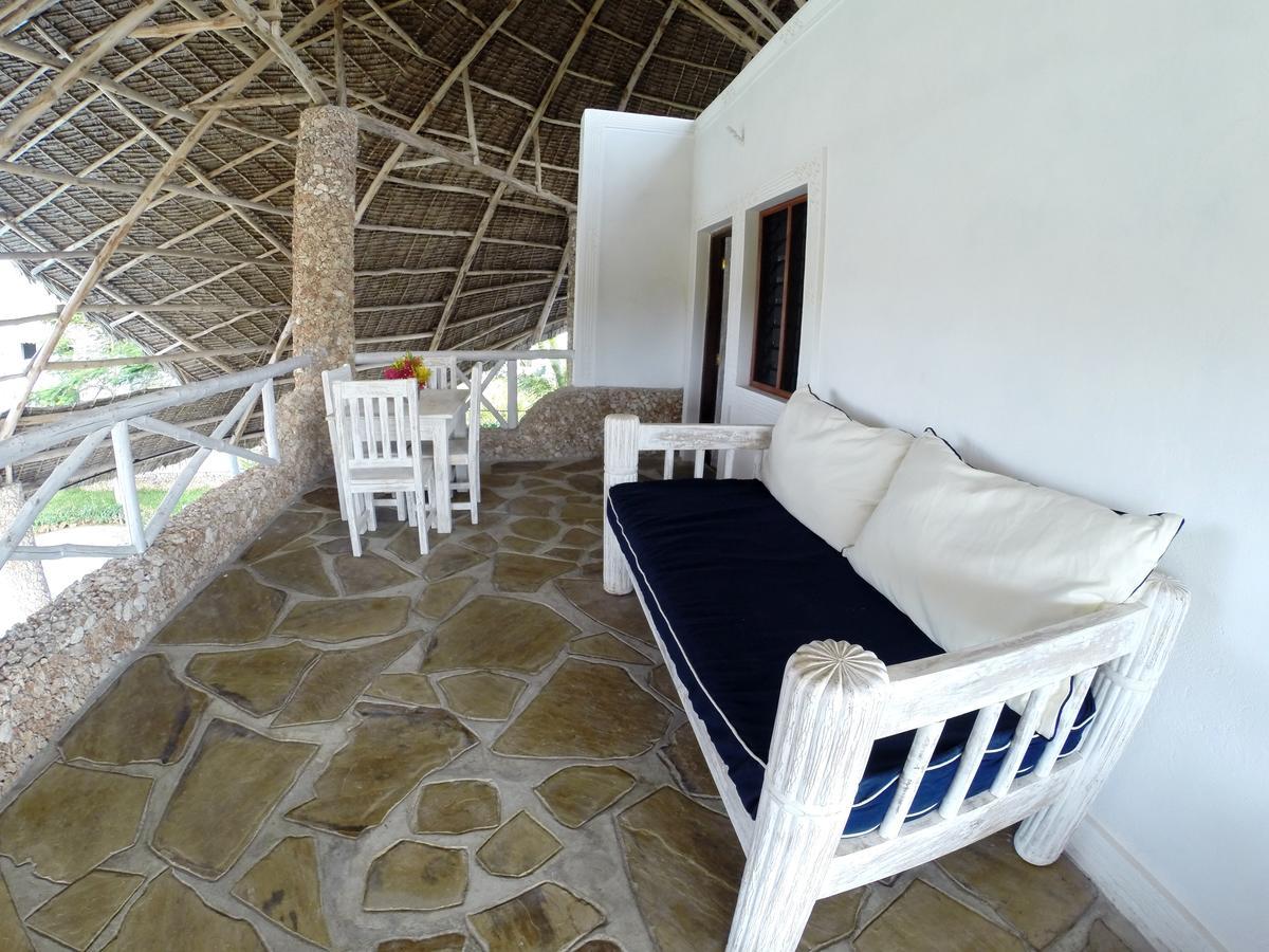 Nyumba Ya Afrika Bed & Breakfast Watamu Exterior photo