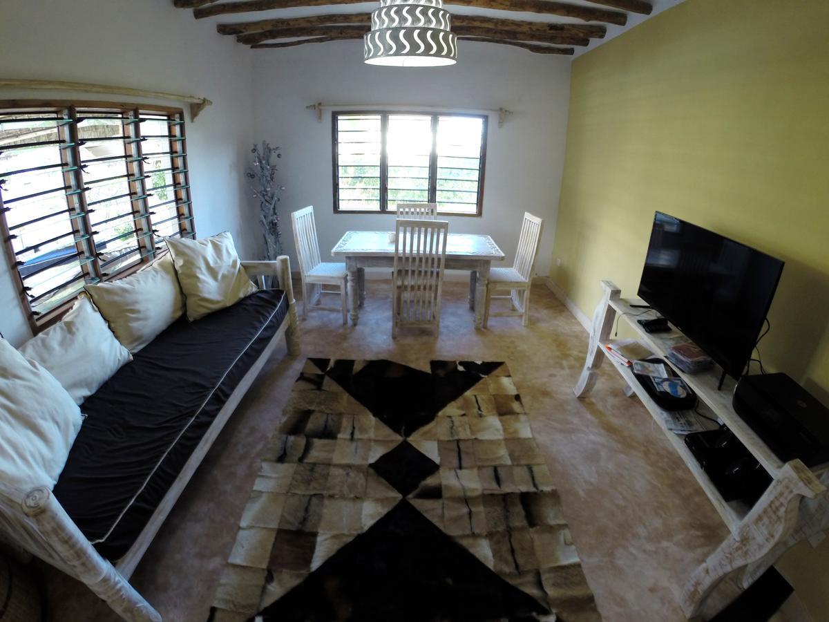 Nyumba Ya Afrika Bed & Breakfast Watamu Exterior photo