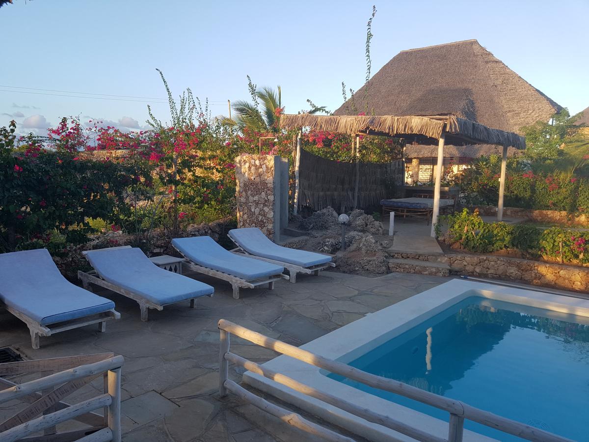 Nyumba Ya Afrika Bed & Breakfast Watamu Exterior photo