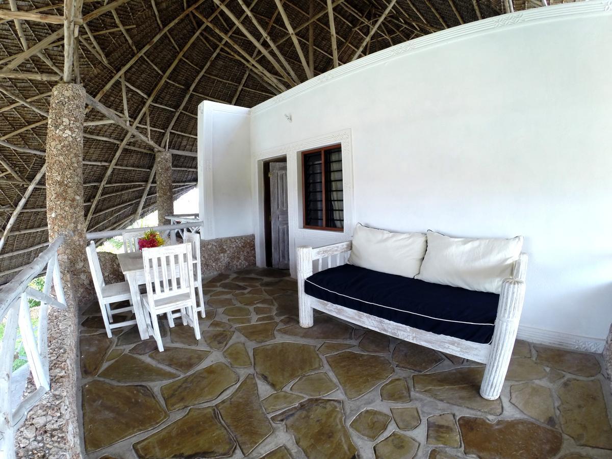 Nyumba Ya Afrika Bed & Breakfast Watamu Exterior photo