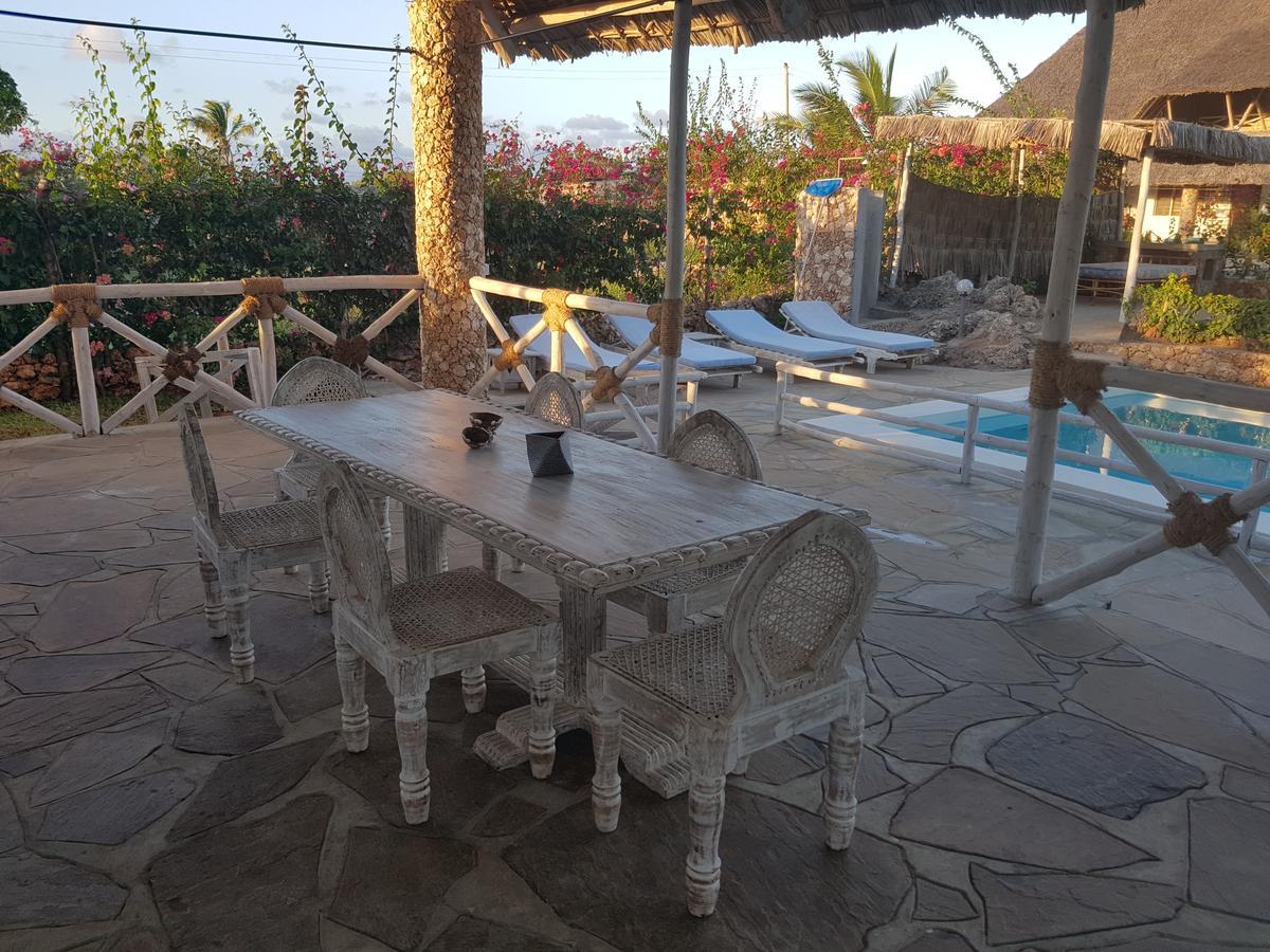 Nyumba Ya Afrika Bed & Breakfast Watamu Exterior photo