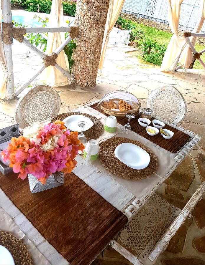Nyumba Ya Afrika Bed & Breakfast Watamu Exterior photo