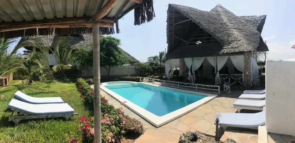 Nyumba Ya Afrika Bed & Breakfast Watamu Exterior photo